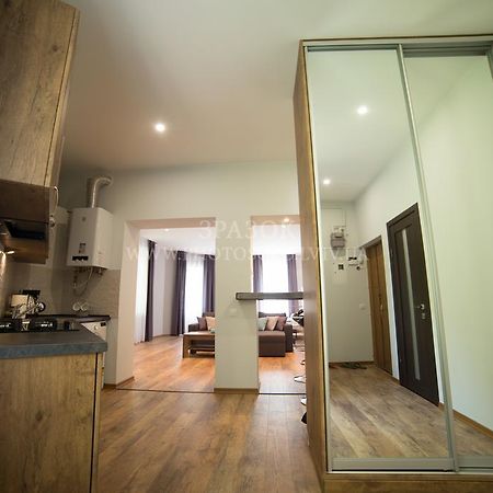 Foxy Lviv Apartment Ngoại thất bức ảnh