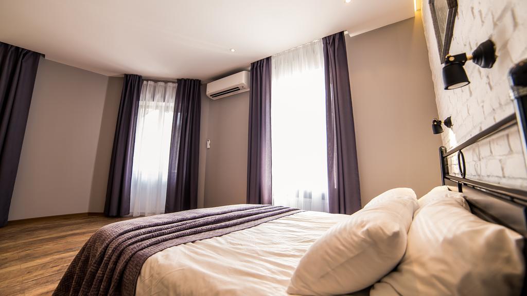 Foxy Lviv Apartment Ngoại thất bức ảnh